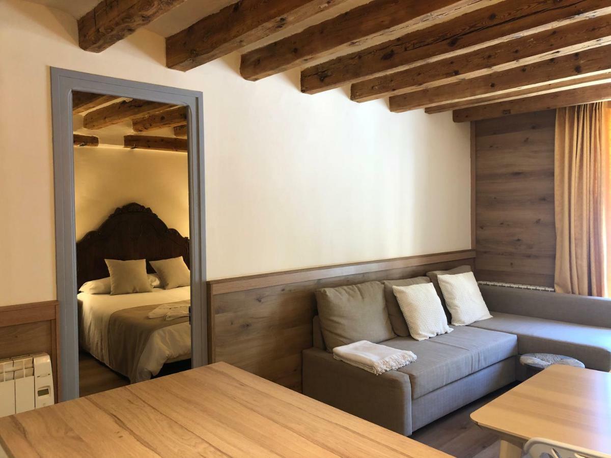 Apartament Piteus Centre San Lorenzo de Morunys Eksteriør bilde
